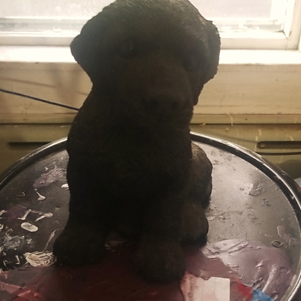 Dog statue,black